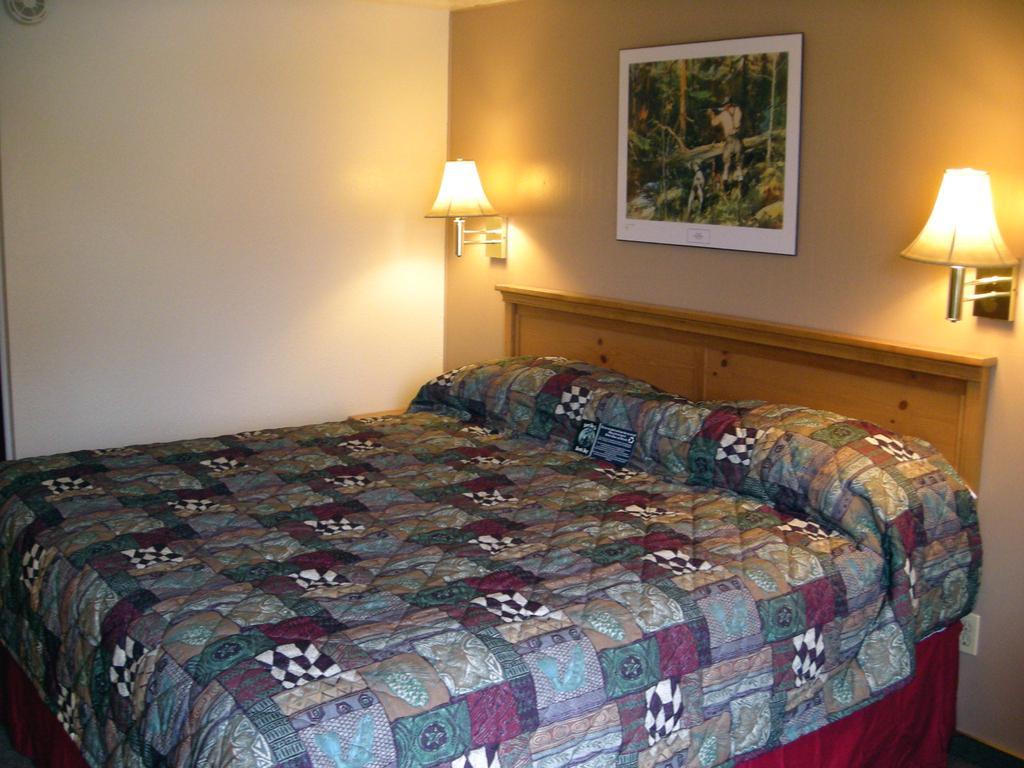 Falls Motel Thompson Falls Eksteriør bilde
